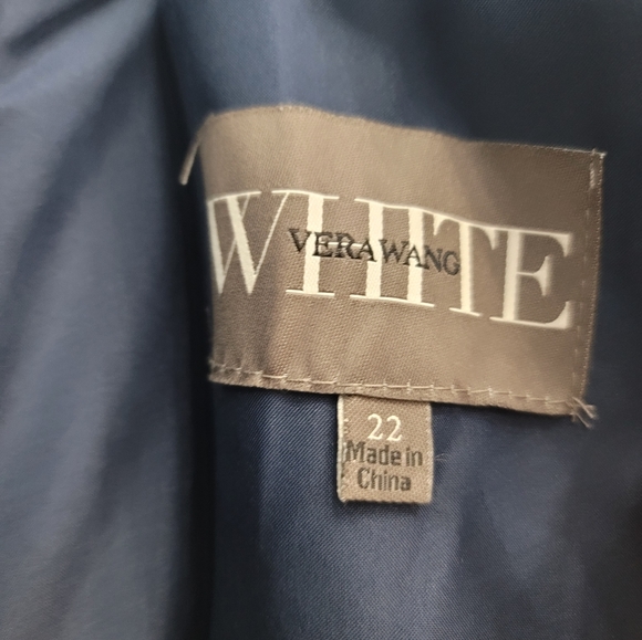 Vera Wang Bridesmaids Dress - Picture 8 of 10